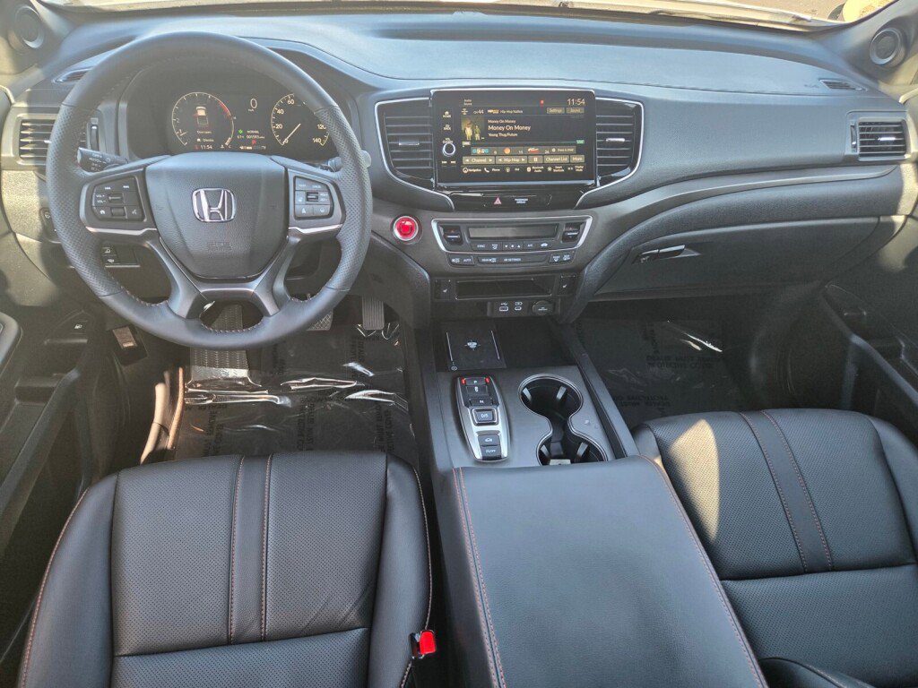 Used 2025 Honda Ridgeline TrailSport image 10