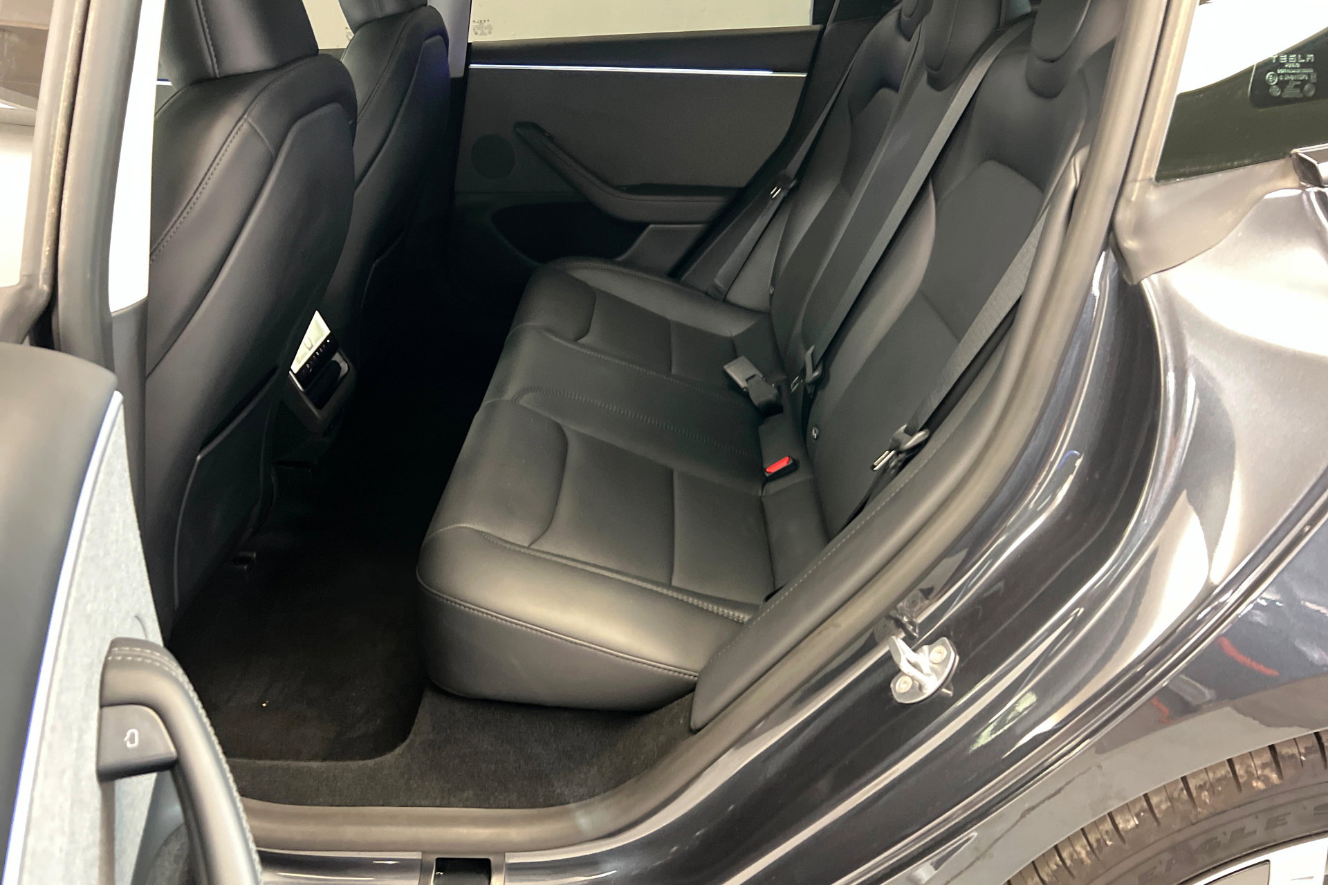 Used 2025 Tesla Model 3 image 22