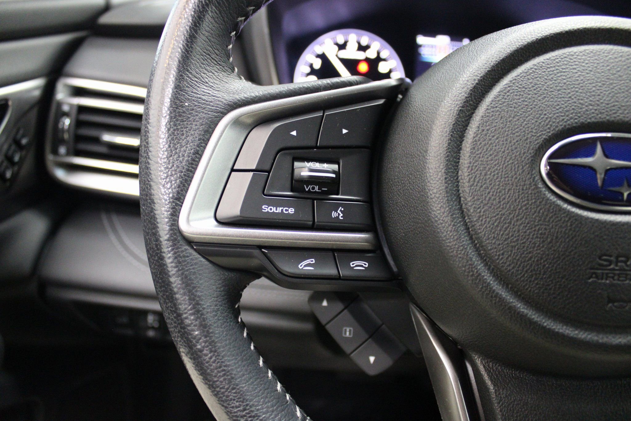 Used 2022 Subaru Outback Limited w/ Popular Package #2 image 36