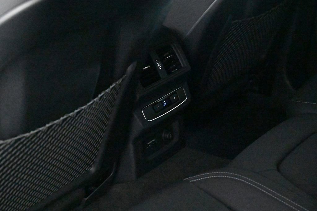 Certified 2025 Audi Q5 2.0T Premium Plus w/ Premium Plus Package AWD/4WD image 18