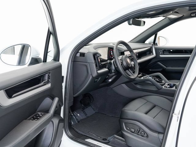 Certified 2025 Porsche Cayenne AWD/4WD image 7
