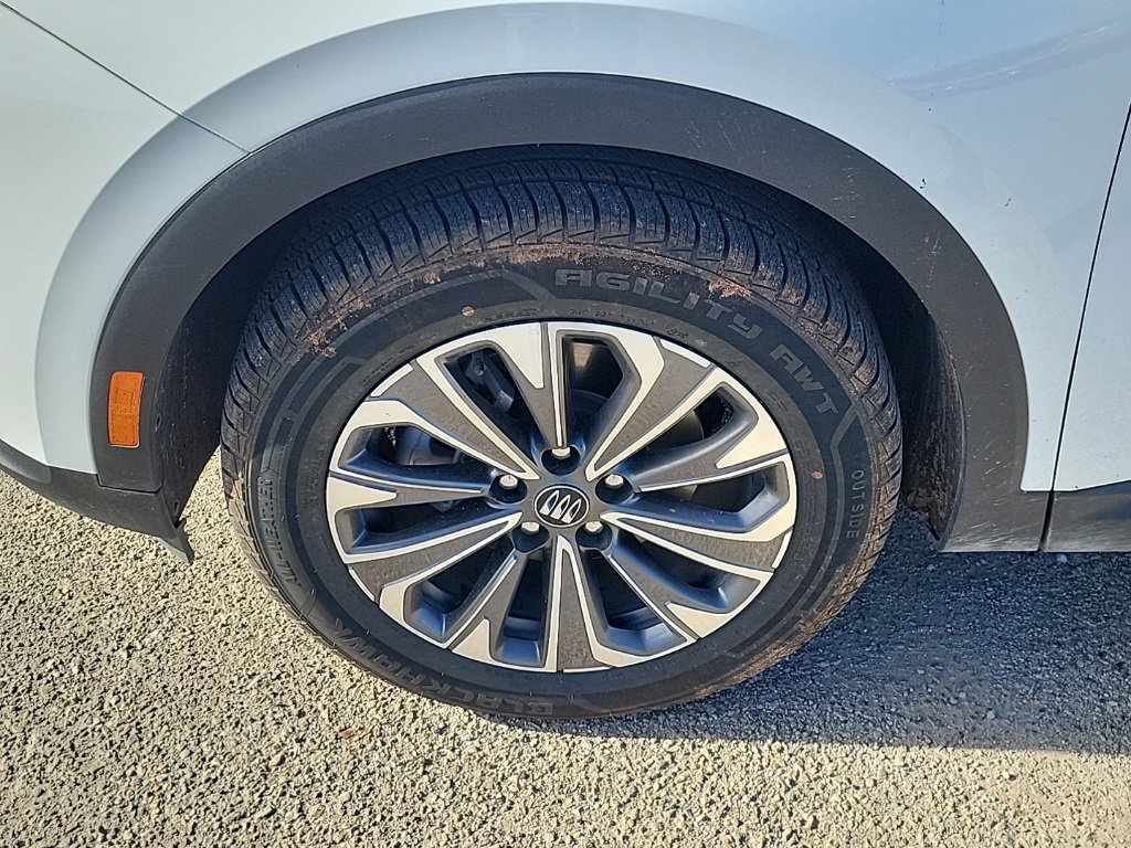 Used 2024 Buick Envision Preferred image 7