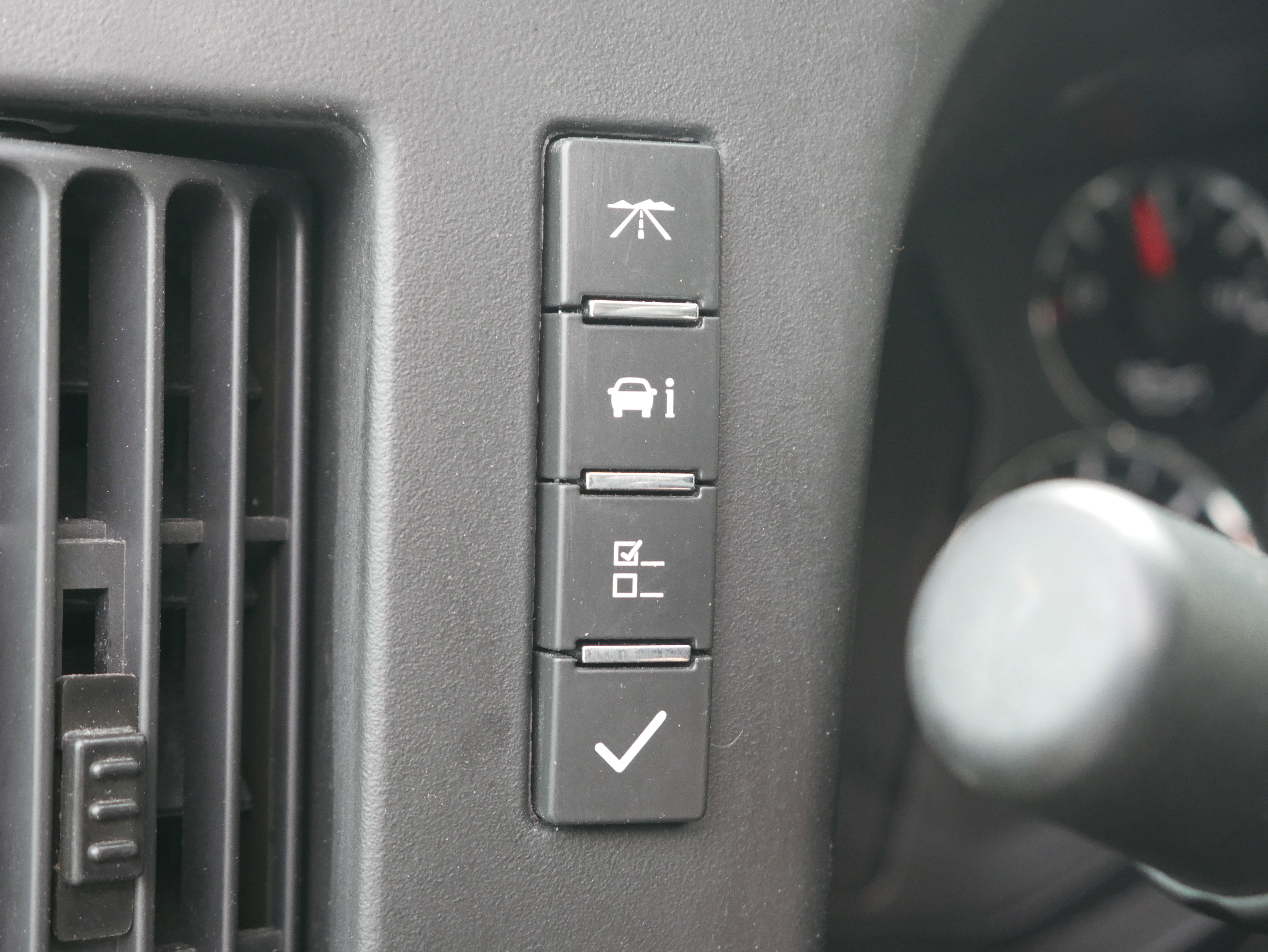 Used 2016 Chevrolet Express 3500 RWD image 33
