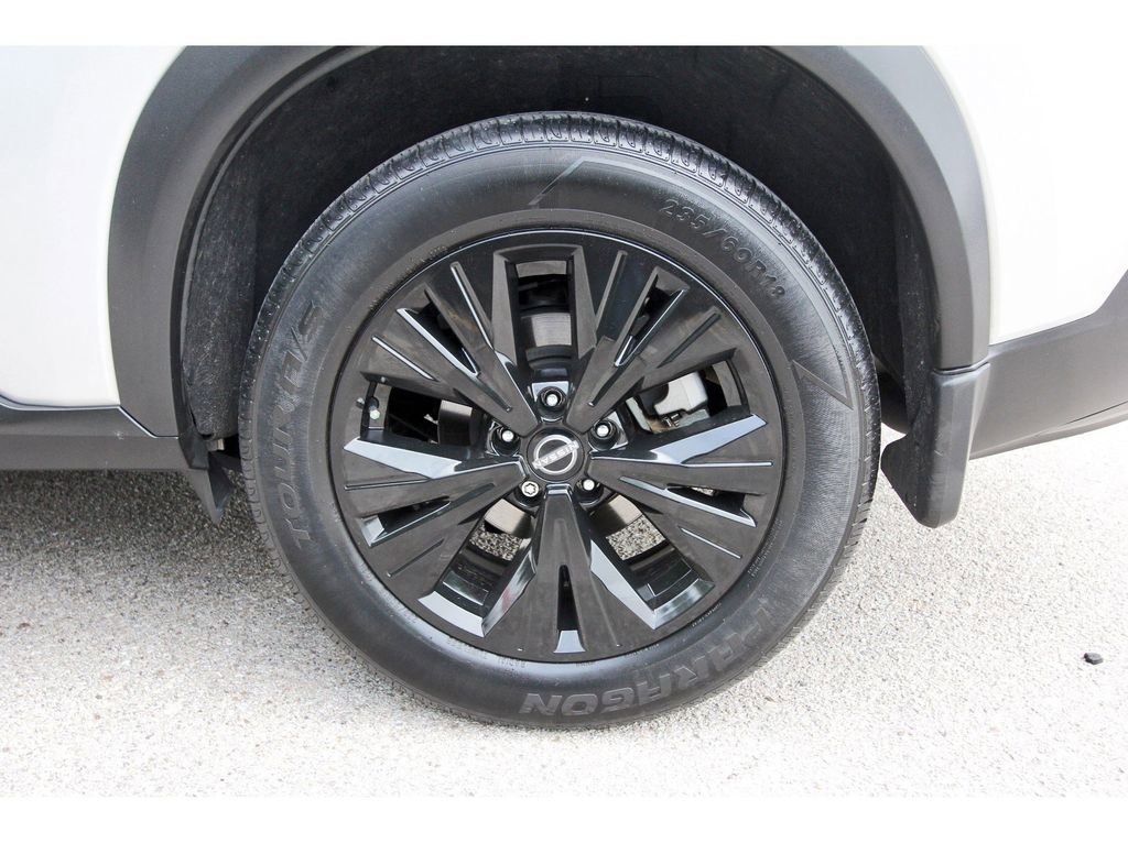 Used 2023 Nissan Rogue SV FWD image 30