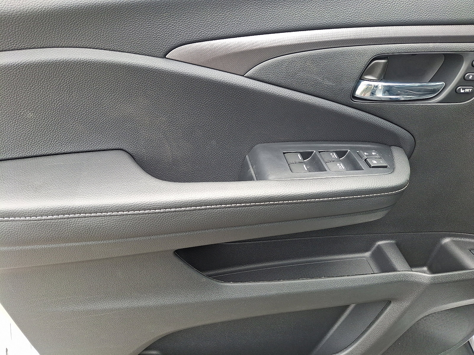 New 2025 Honda Ridgeline RTL+ image 8