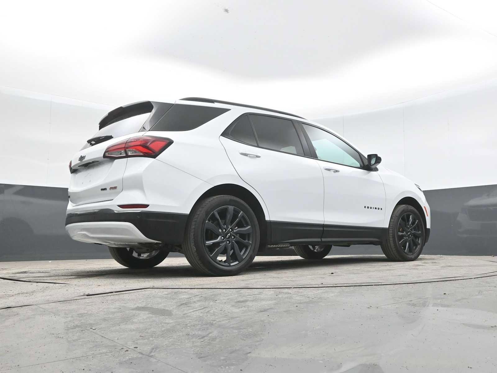 Used 2022 Chevrolet Equinox RS AWD/4WD image 48