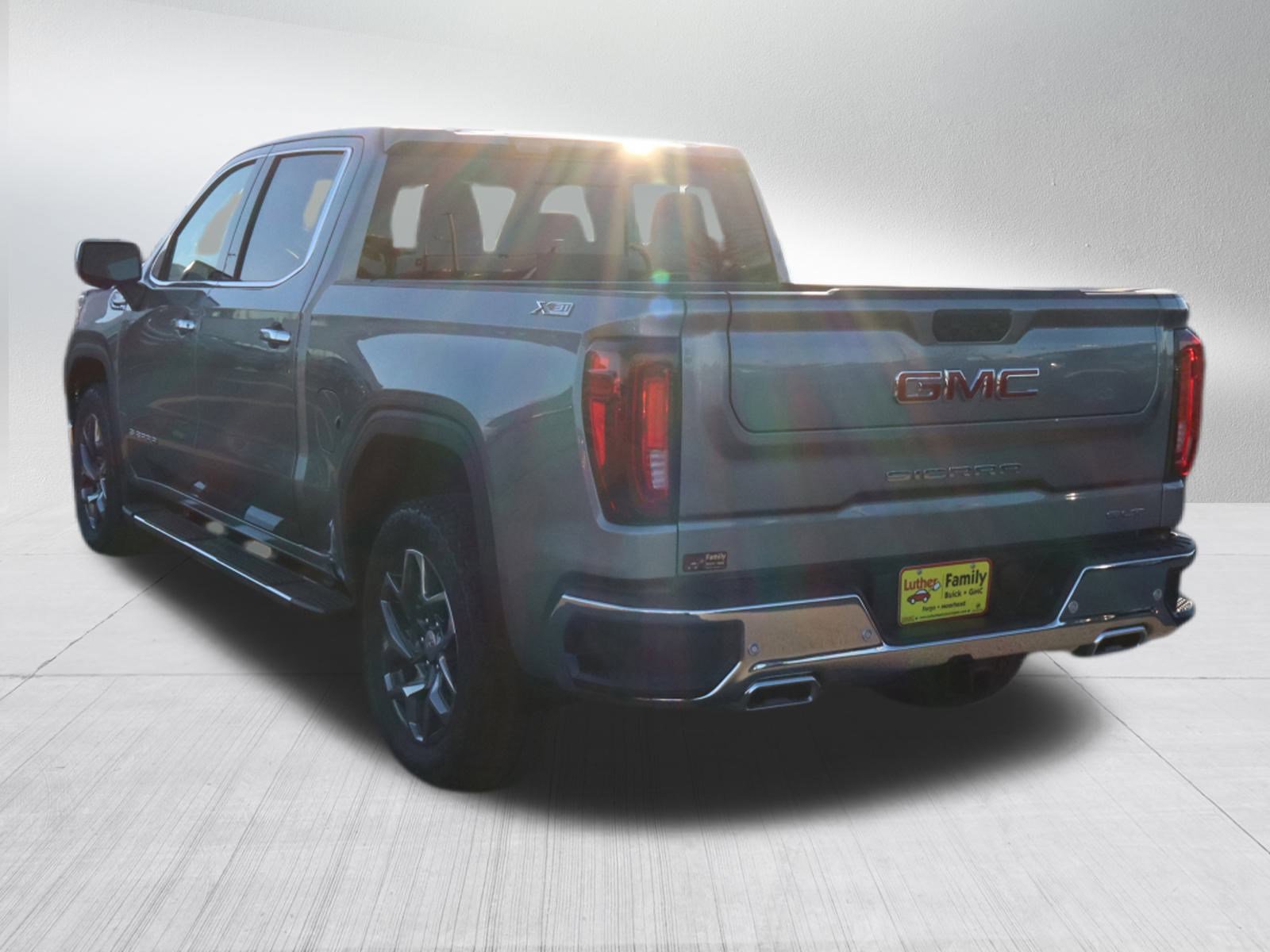 New 2026 GMC Sierra 1500 SLT w/ SLT Premium Plus Package image 5