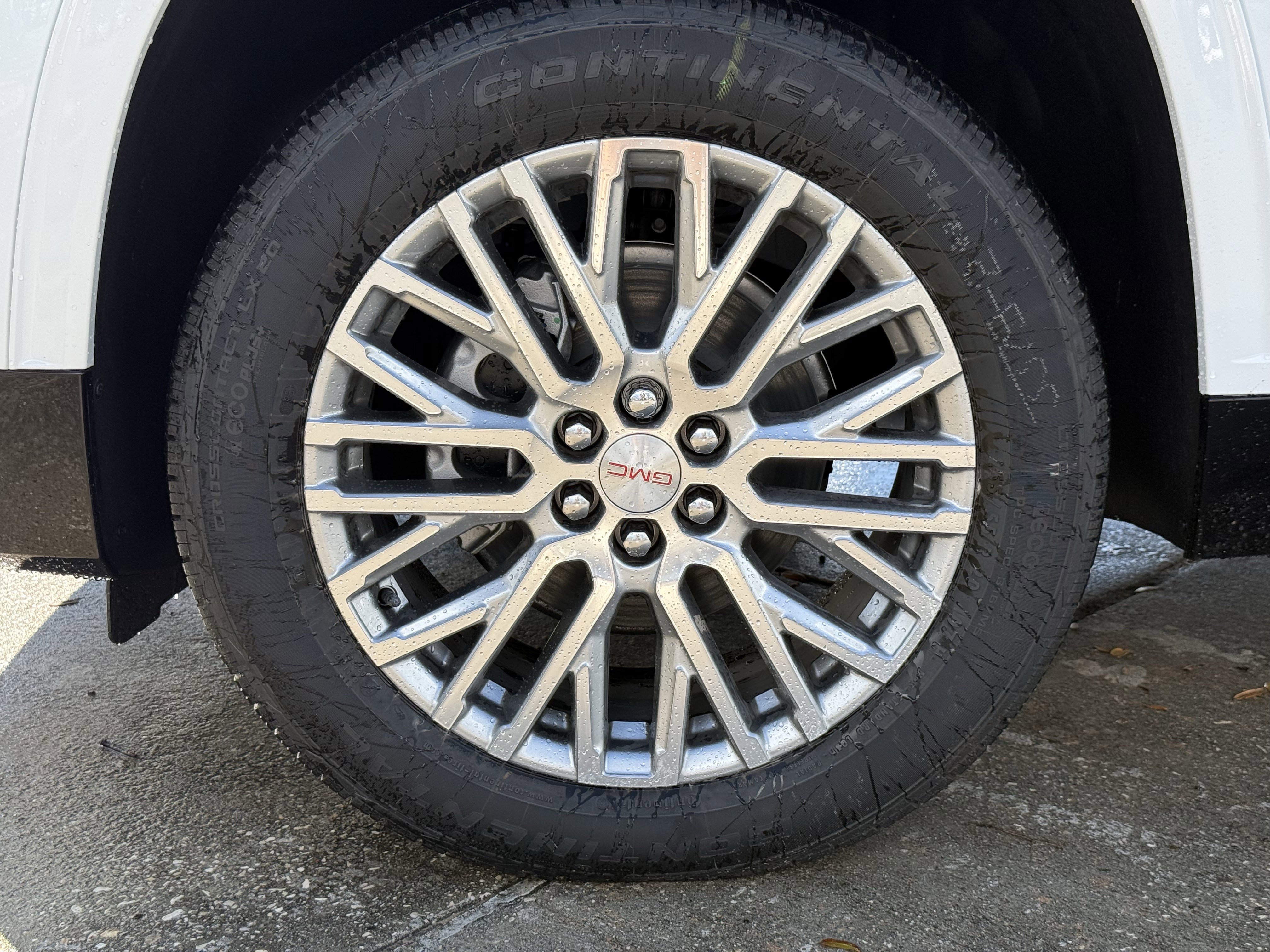 New 2026 GMC Acadia Denali w/ Super Cruise Package image 9