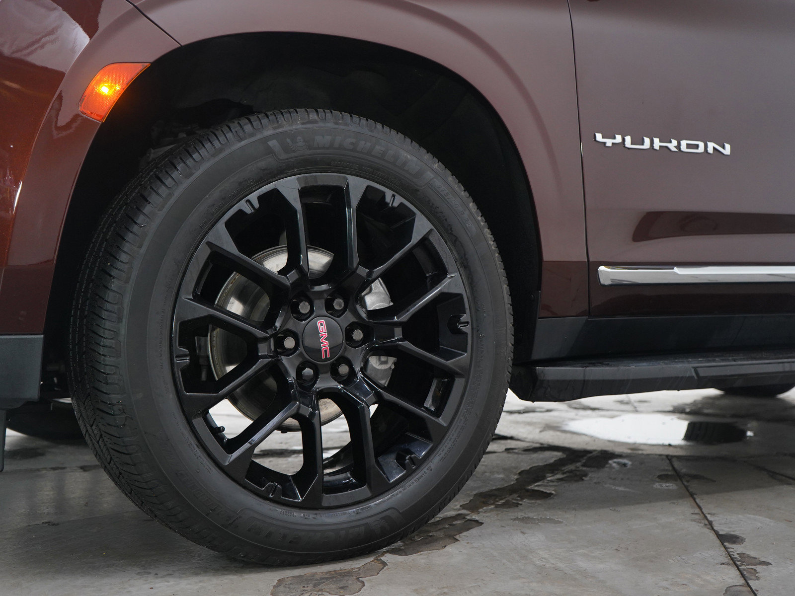 Used 2022 GMC Yukon XL SLT w/ SLT Luxury Package image 32