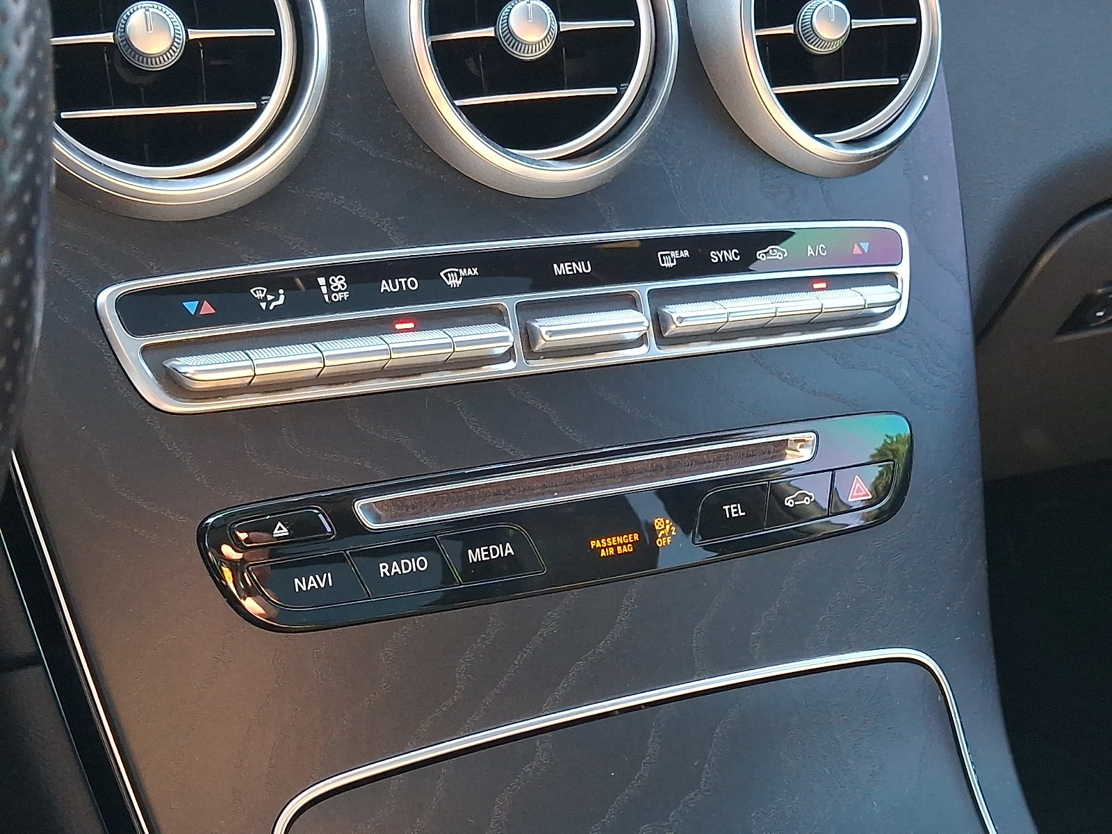 Used 2017 Mercedes-Benz GLC 300 4MATIC image 18
