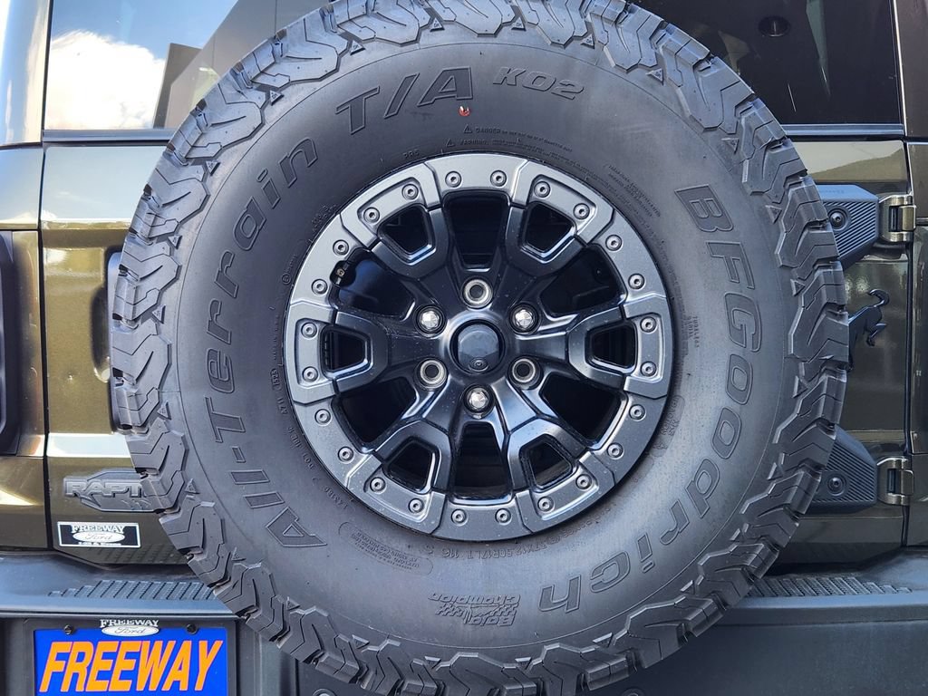 Certified 2025 Ford Bronco Raptor w/ Interior Carbon Fiber Pack AWD/4WD image 24