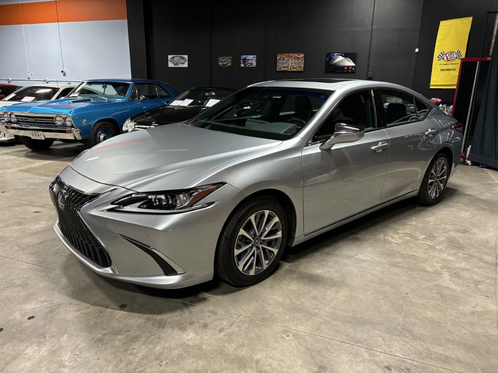Used 2022 Lexus ES 300h w/ Premium Package FWD image 3