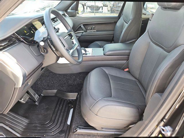 Used 2026 Land Rover Range Rover Long Wheelbase SE AWD/4WD image 16