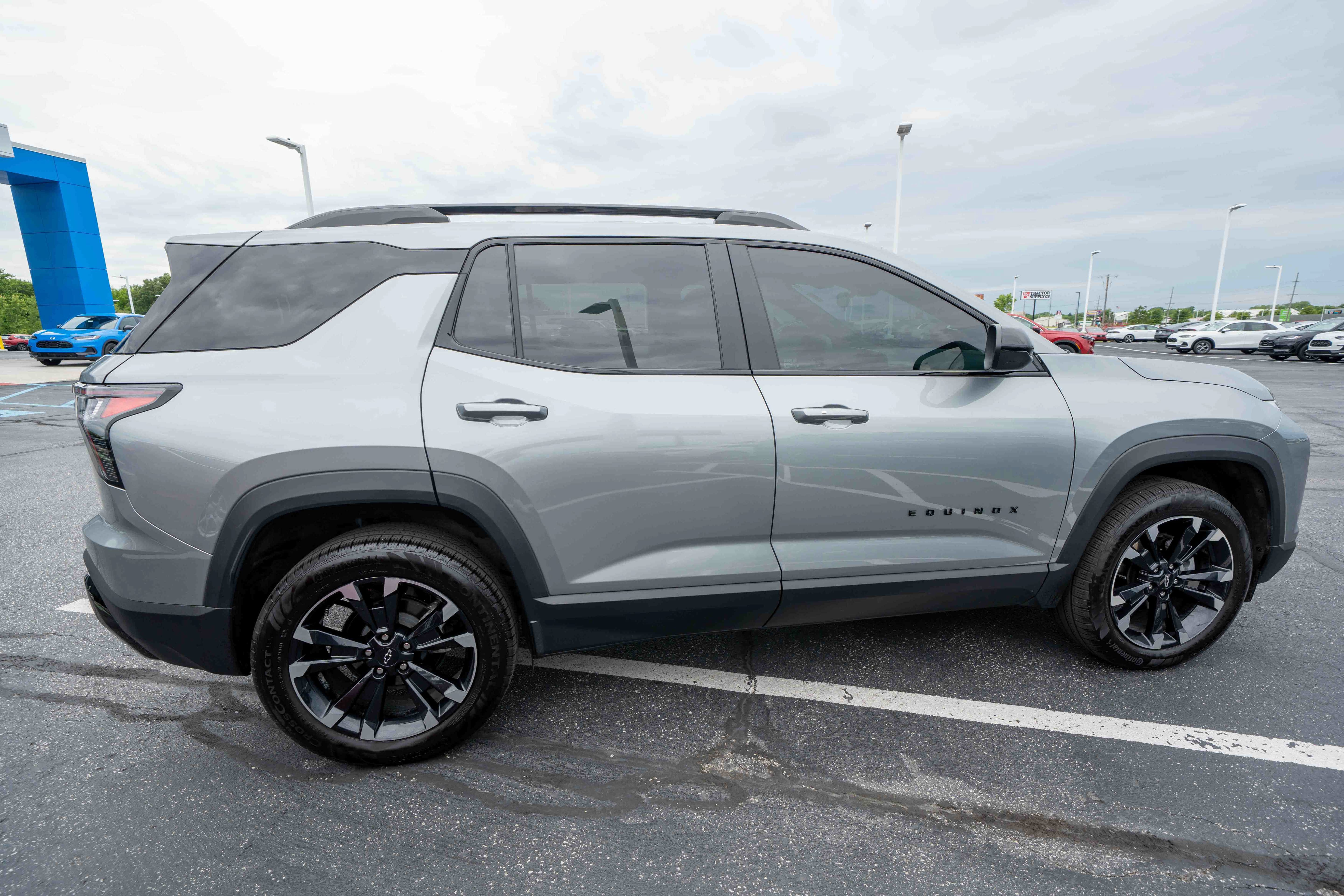 Used 2026 Chevrolet Equinox RS w/ LPO, Floor Liner Package AWD/4WD image 6