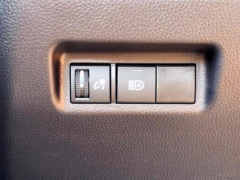 Used 2025 Toyota RAV4 XLE image 22