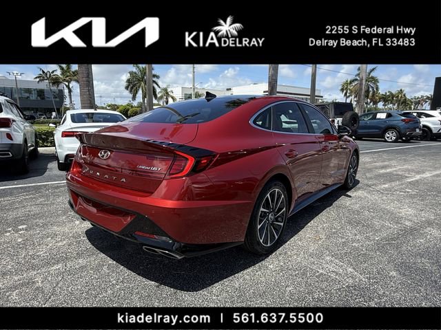 Used 2023 Hyundai Sonata Limited w/ Cargo Package FWD image 3