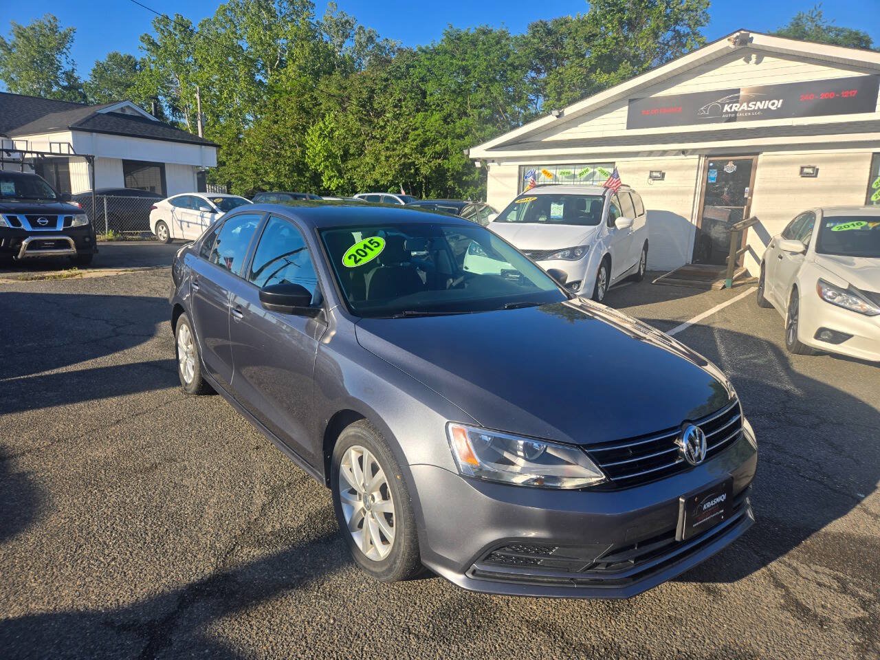 Used 2015 Volkswagen Jetta SE FWD image 4