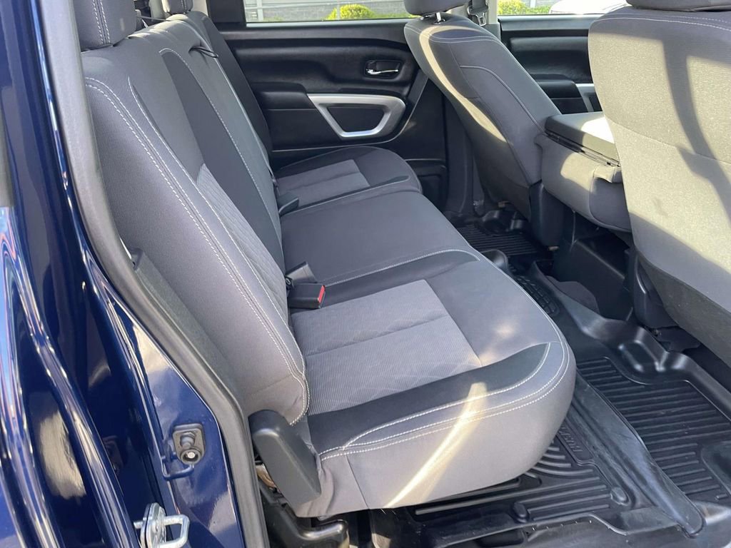 Used 2022 Nissan Titan SV image 44
