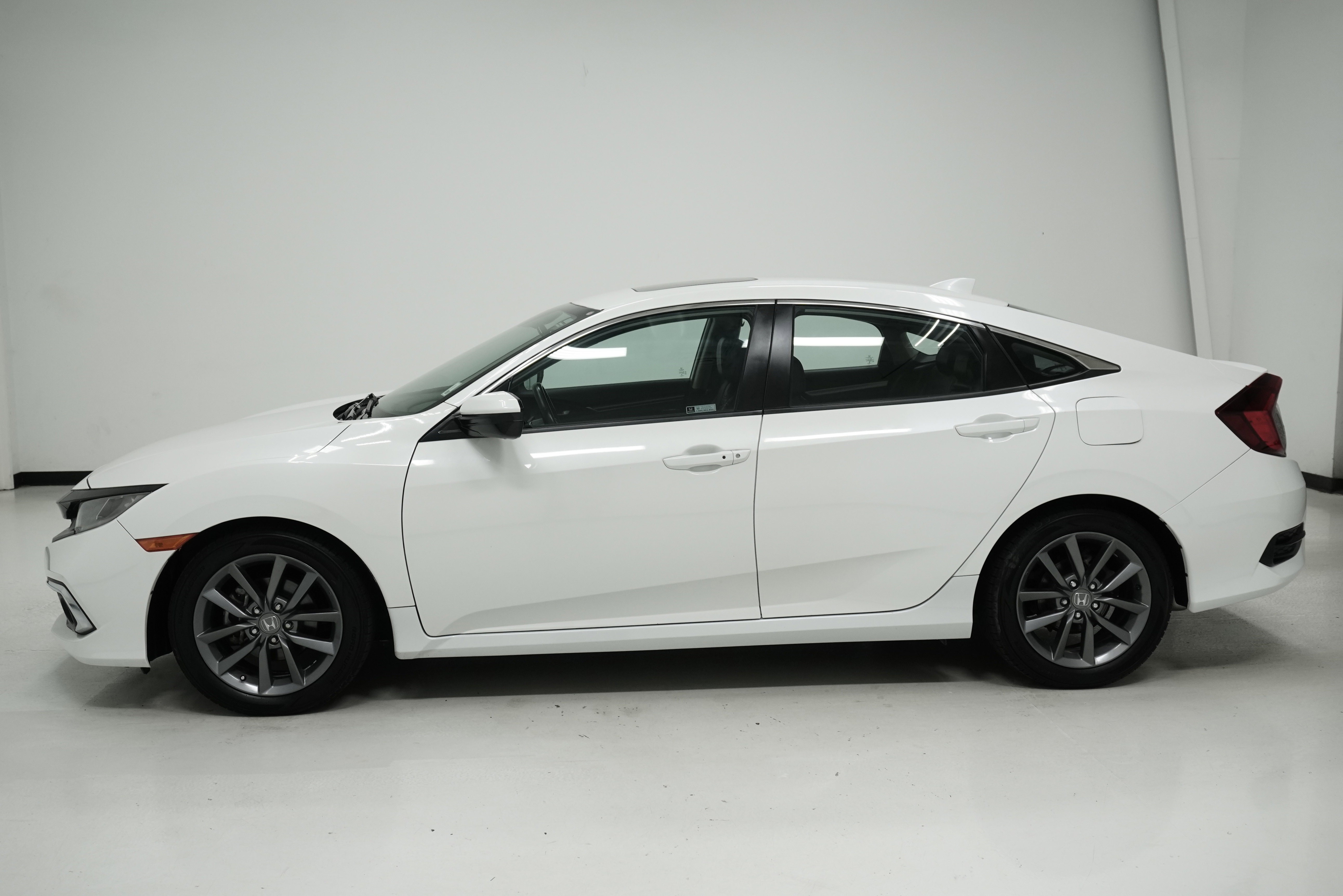 Used 2019 Honda Civic EX-L image 7