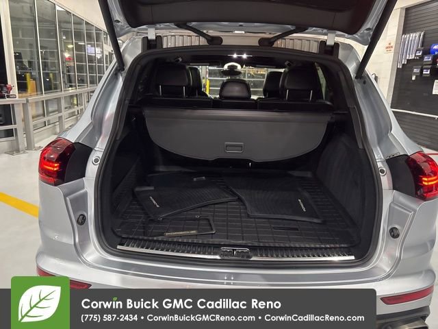 Used 2018 Porsche Cayenne Platinum Edition image 35