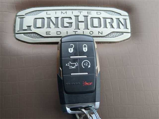 Used 2023 RAM 3500 Limited image 29