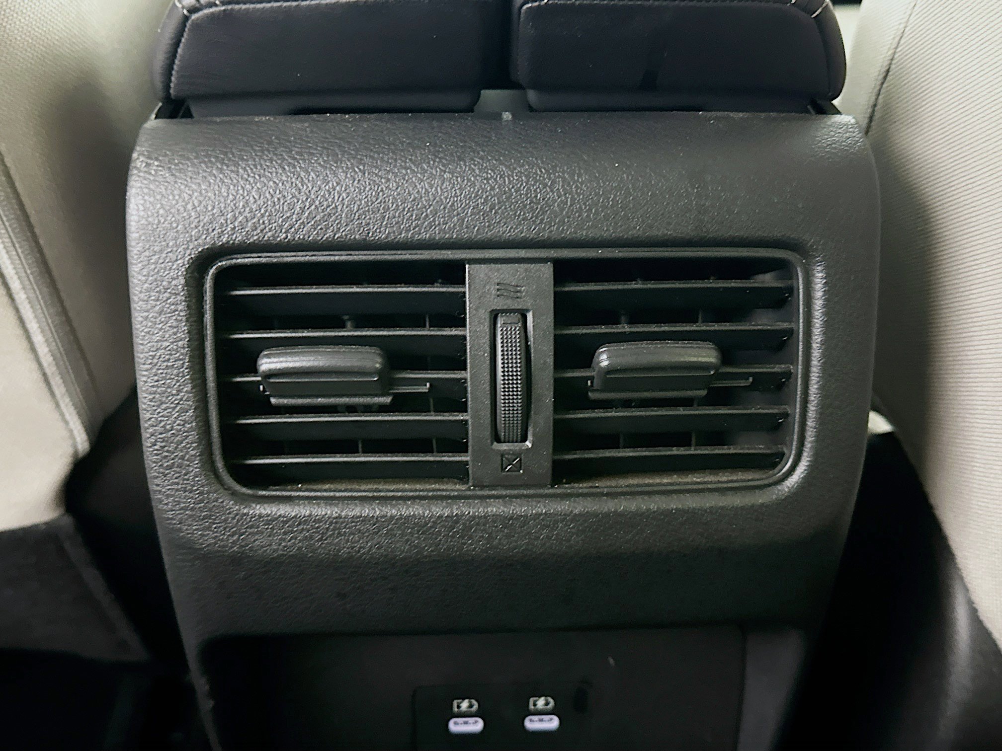 Used 2024 Nissan Rogue SV image 28