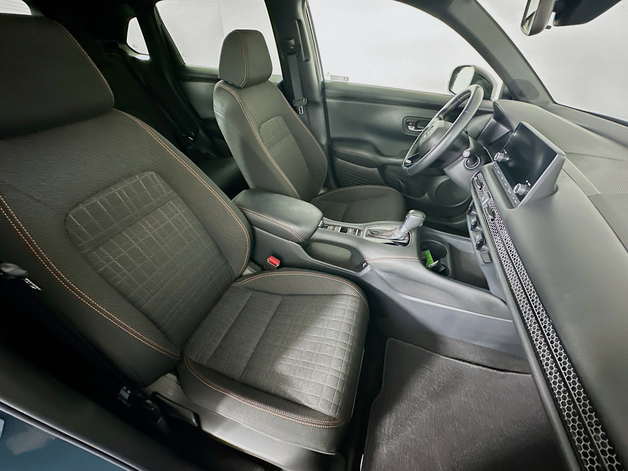 Used 2023 Honda HR-V Sport image 29
