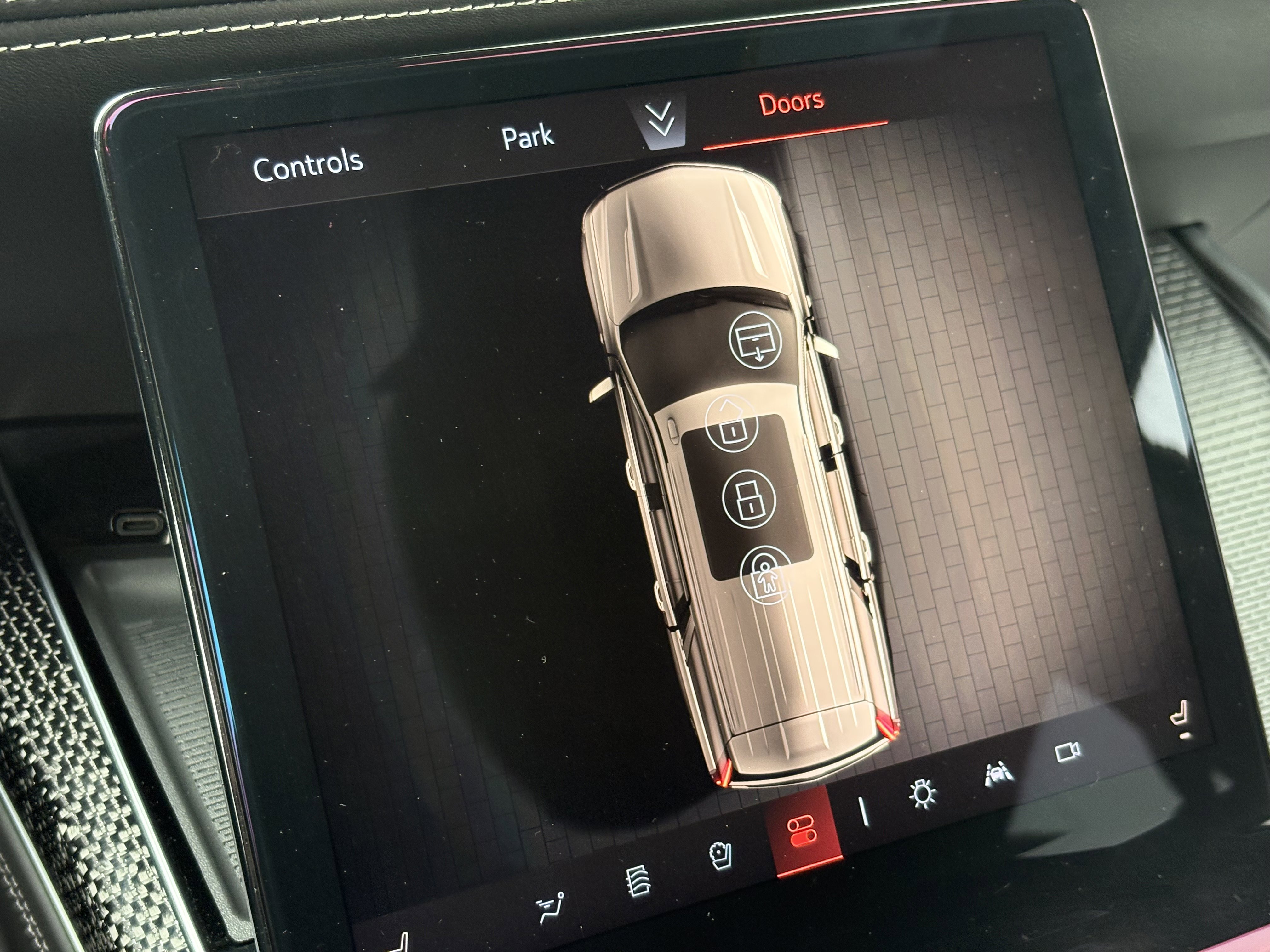 Used 2025 Cadillac Escalade V w/ LPO, ONYX Package image 28