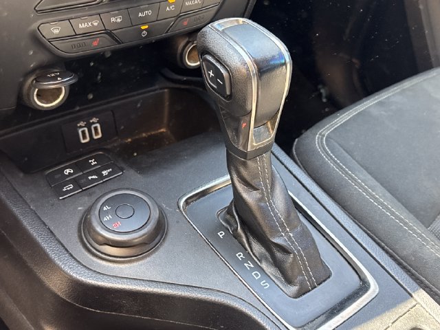 Used 2019 Ford Ranger XLT w/ Equipment Group 302A Luxury AWD/4WD image 14