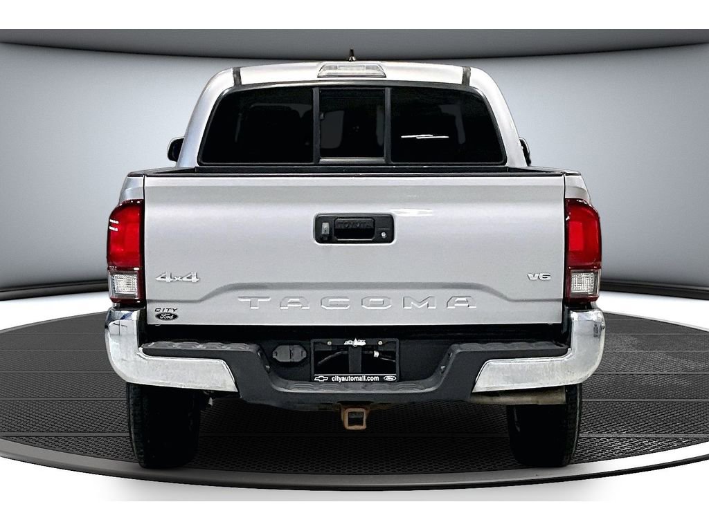 Used 2017 Toyota Tacoma SR5 w/ Tow Package image 6