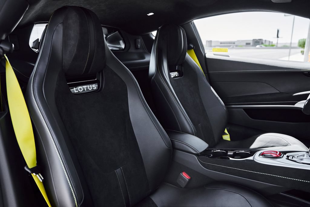 Used 2026 Lotus Emira SE RWD image 38