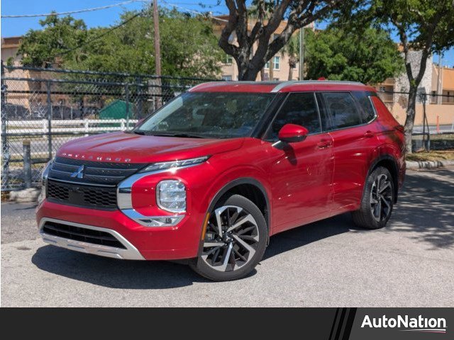 Used 2023 Mitsubishi Outlander SEL FWD image 1