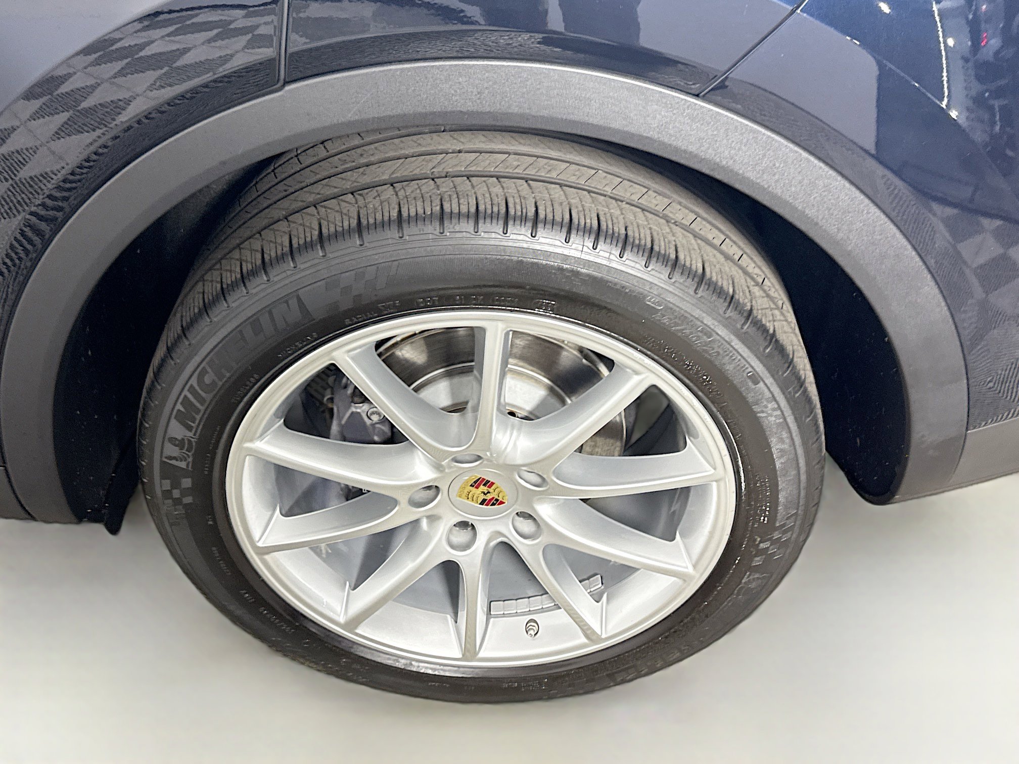 Used 2021 Porsche Cayenne image 36