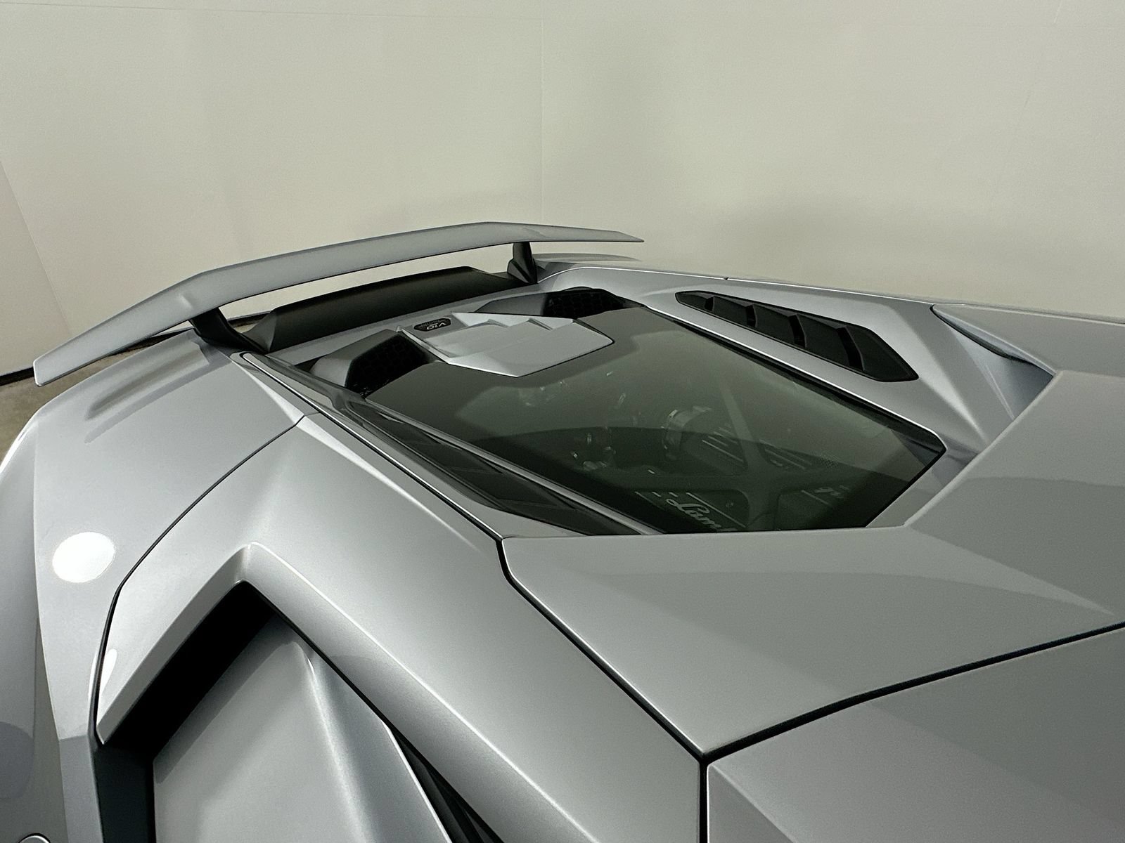 Used 2024 Lamborghini Huracan Tecnica RWD image 11