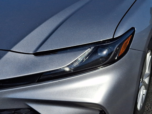 Used 2025 Toyota Camry LE FWD image 9