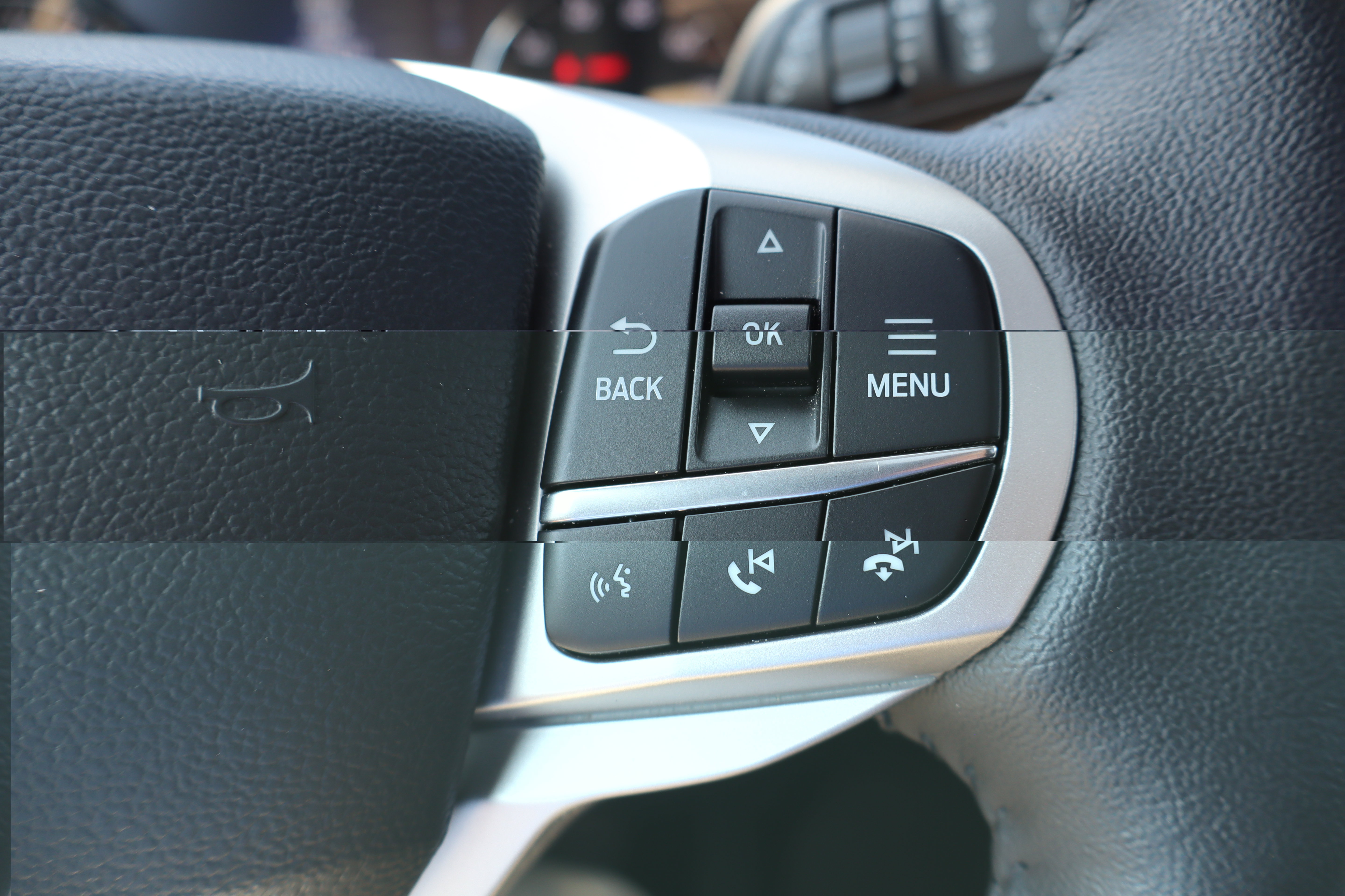 Used 2024 Ford Explorer Limited w/ Limited Technology Package AWD/4WD image 19