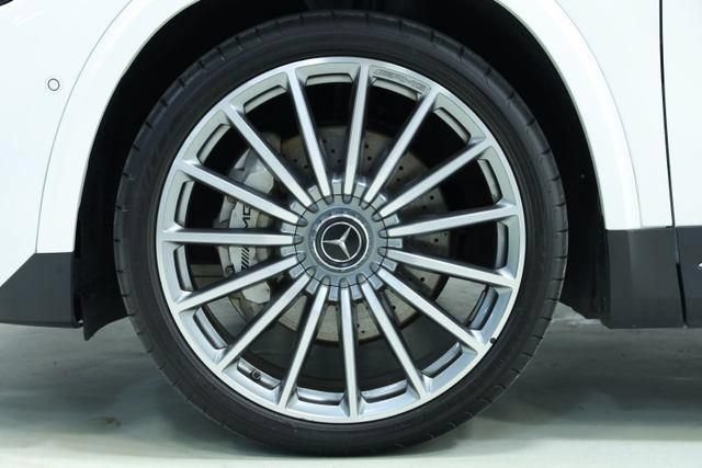 Used 2024 Mercedes-Benz GLA 35 AMG 4MATIC image 17