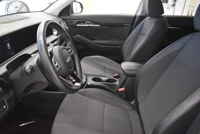 Used 2025 Kia Seltos S FWD image 22