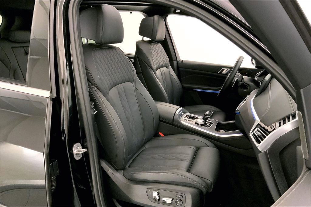 Certified 2023 BMW X5 xDrive45e w/ Executive Package image 6