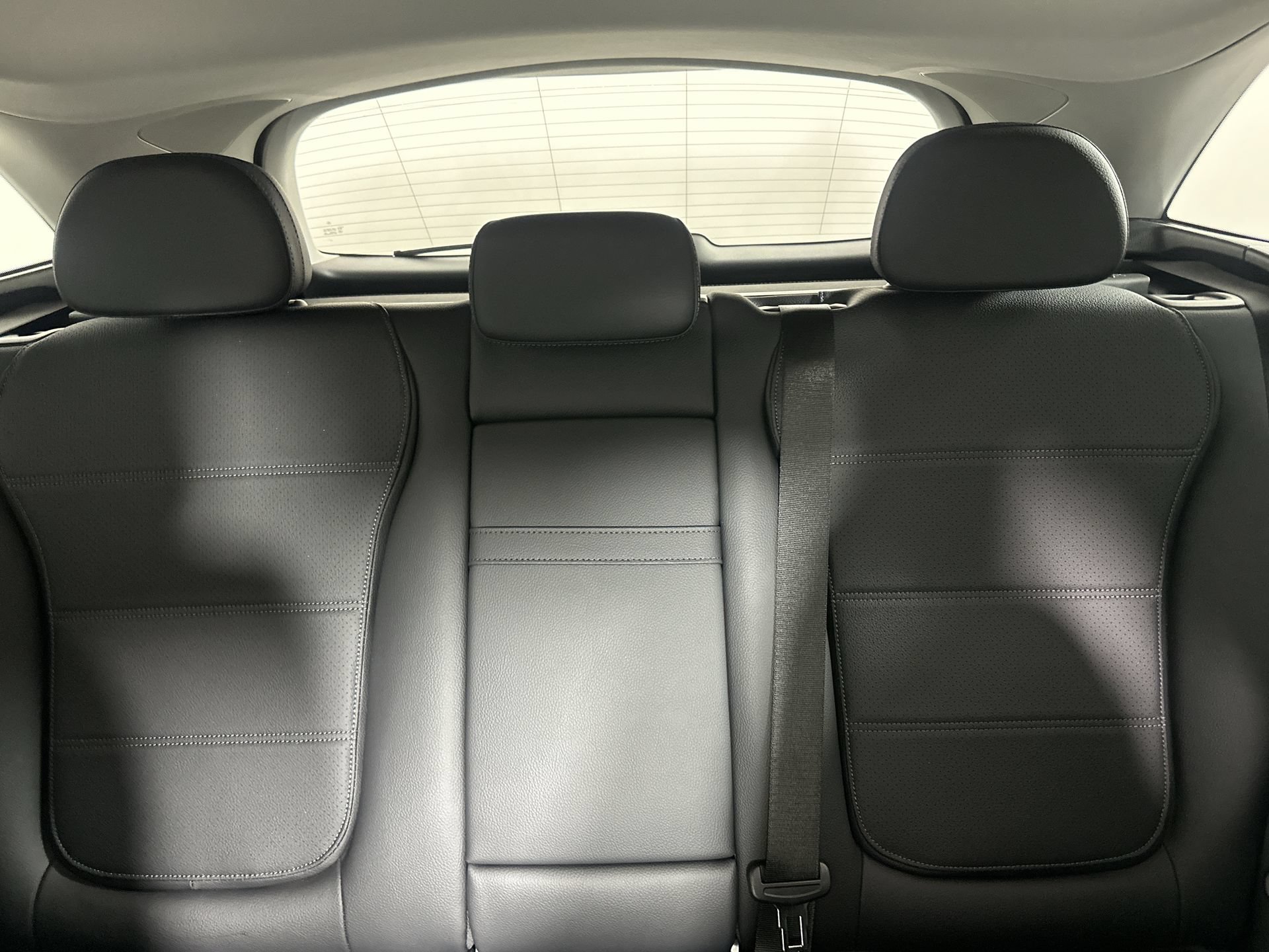 Used 2025 Mercedes-Benz GLC 350e 4MATIC image 22
