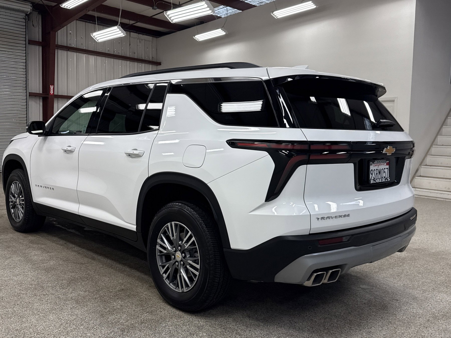 Used 2025 Chevrolet Traverse LT w/ LPO, Roadside Safety Package image 14