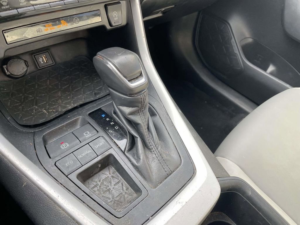 Used 2023 Toyota RAV4 XLE Premium image 44