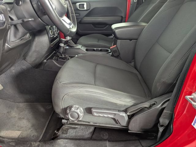 Used 2019 Jeep Wrangler Unlimited Sahara w/ Safety Group AWD/4WD image 10