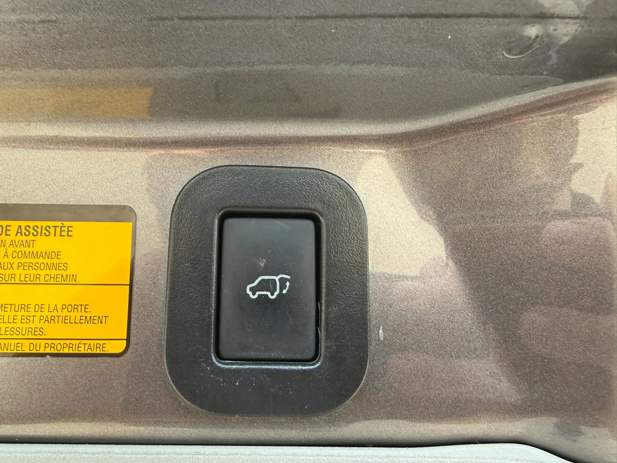 Used 2012 Toyota Sienna XLE FWD image 14