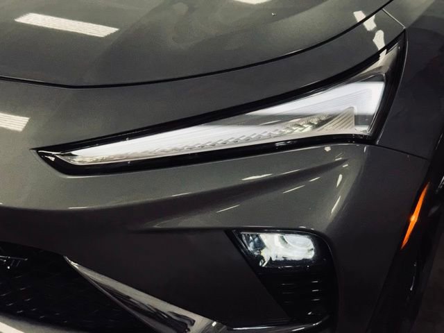 Used 2025 Buick Envista Sport Touring image 2