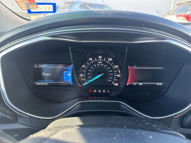 Used 2017 Ford Fusion SE image 11