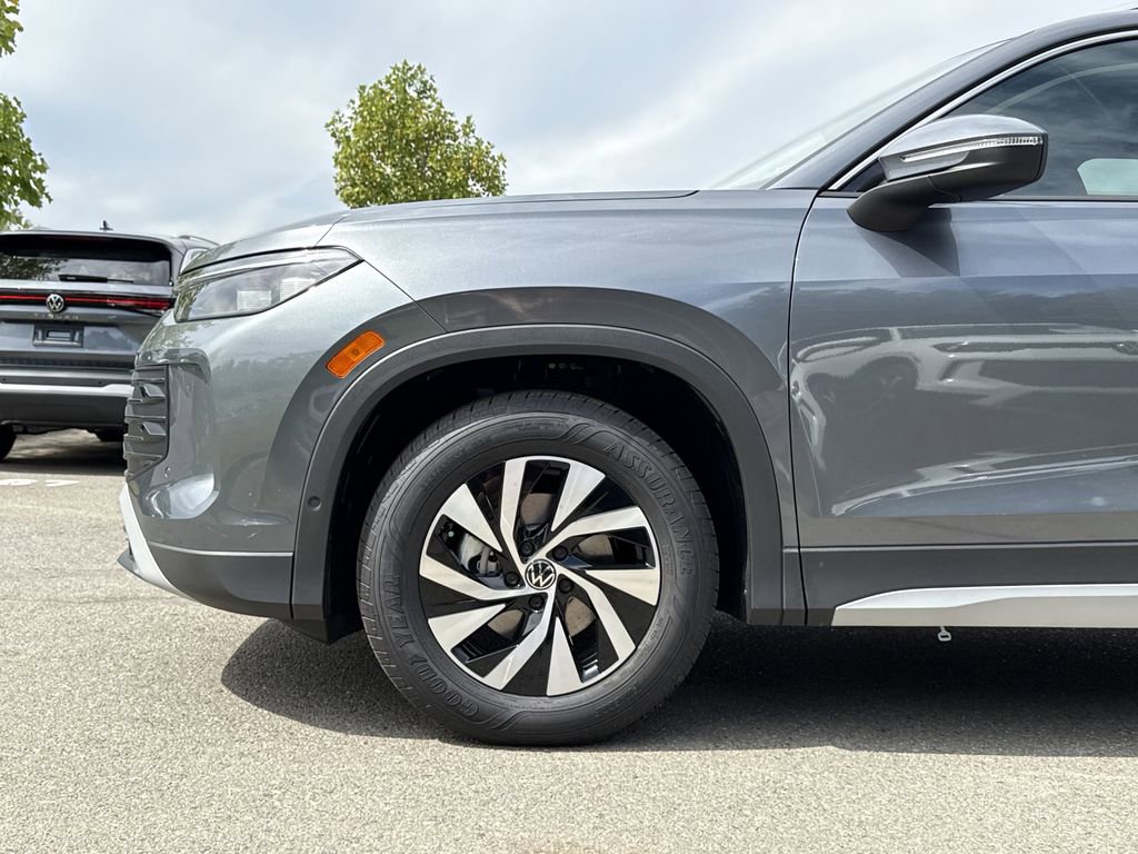 New 2025 Volkswagen Tiguan S image 9