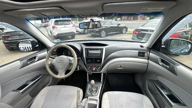 Used 2013 Subaru Forester 2.5X Premium w/ Plus Pkg AWD/4WD image 23