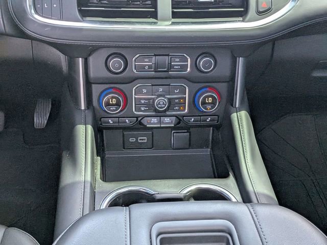 Used 2024 Chevrolet Tahoe Z71 w/ Luxury Package AWD/4WD image 19