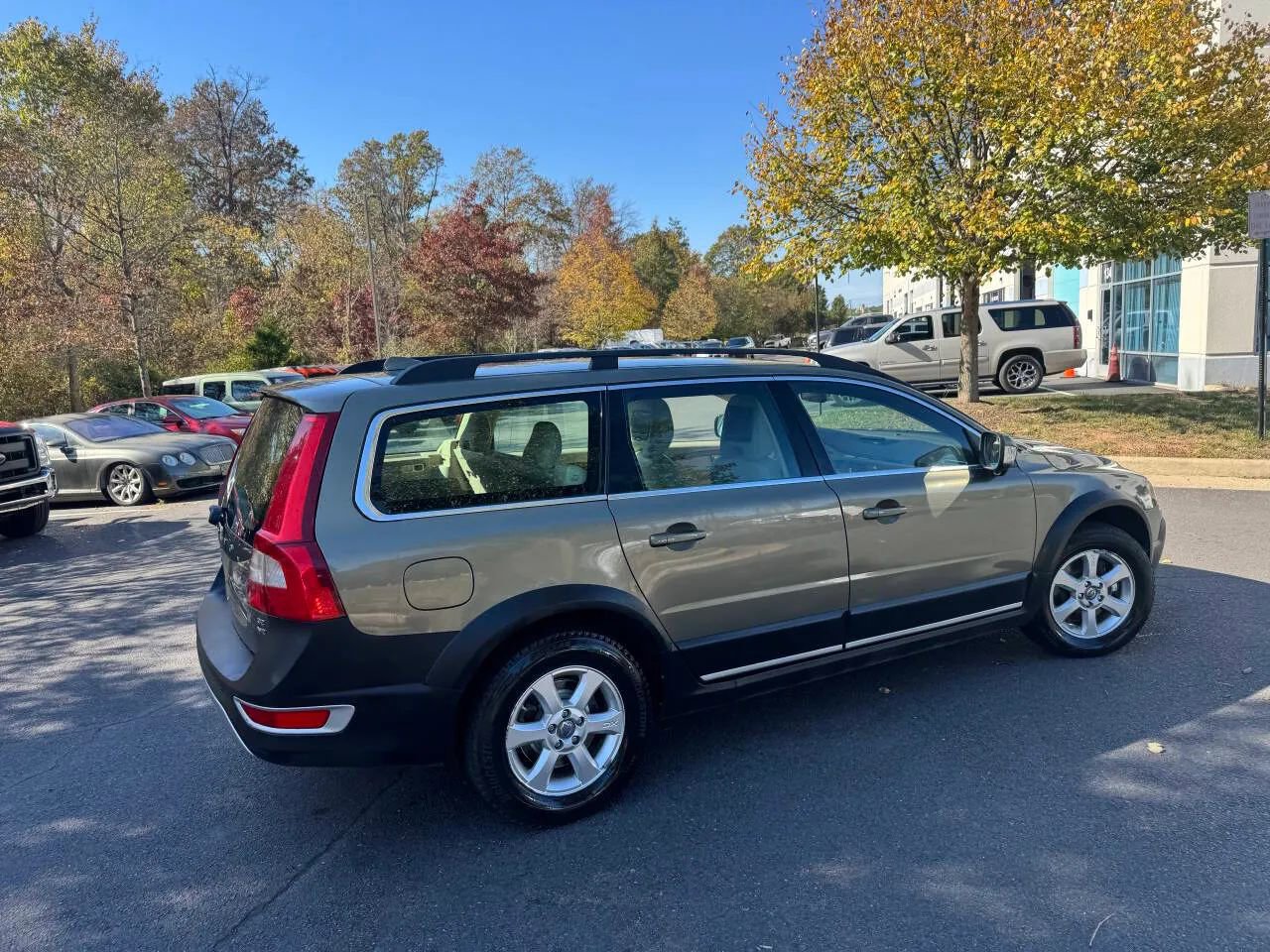 Used 2010 Volvo XC70 3.2 image 25